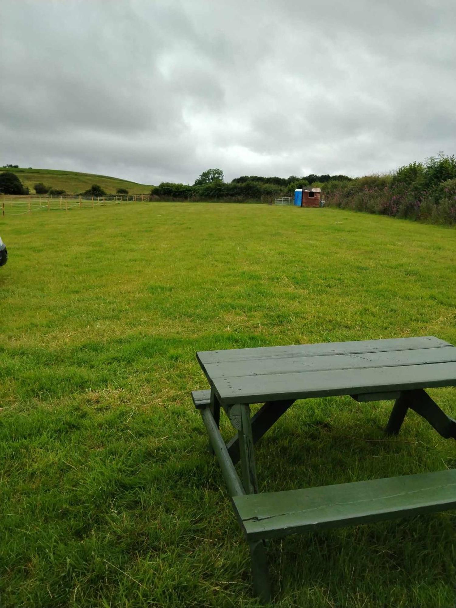 Caravan In The Peak District Campsite *